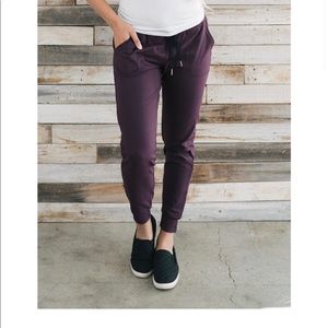Zyia Unwind Joggers - Plum